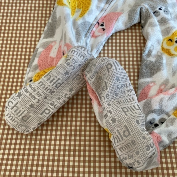 Carter’s Pajama Bundle. 18 / 24 months - Picture 6 of 10